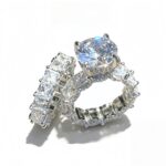 Two-piece women's square cubic zirconia stacked ring set | Romantic engagement ring design | Ideal Valentine's Day gift | Comes with a beautiful gift box | Sizes 6-10